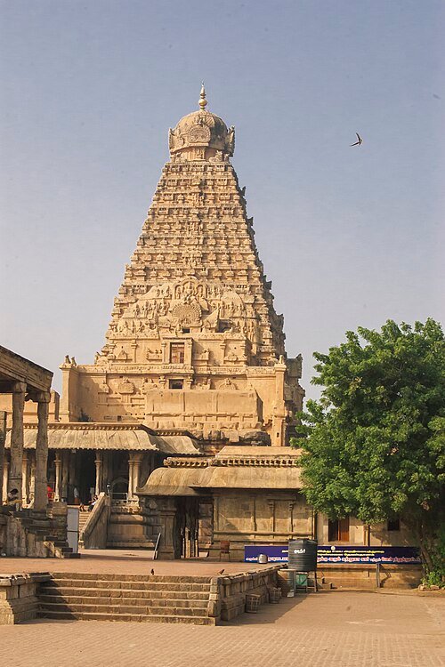 Brihadisvara_Temple,_Thanjavur,_Tamil_Nadu,_India