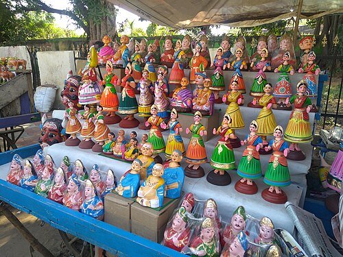 Dancing_doll_stall