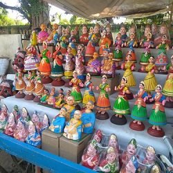 Dancing_doll_stall